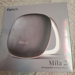 NWT Fancii Mila 2 Rechargeable Compact Mirror